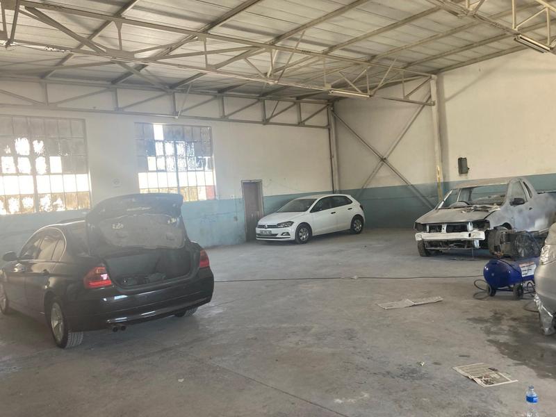 To Let Commercial Property for Rent in North End Eastern Cape